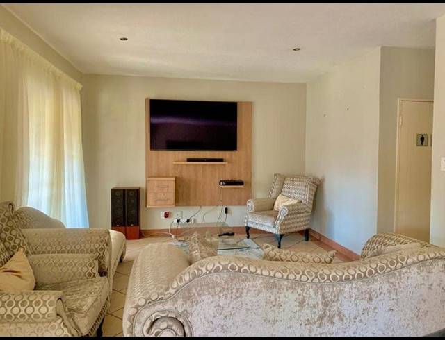 4 BEDROOM TOWNHOUSE FOR SALE IN EQUESTRIA